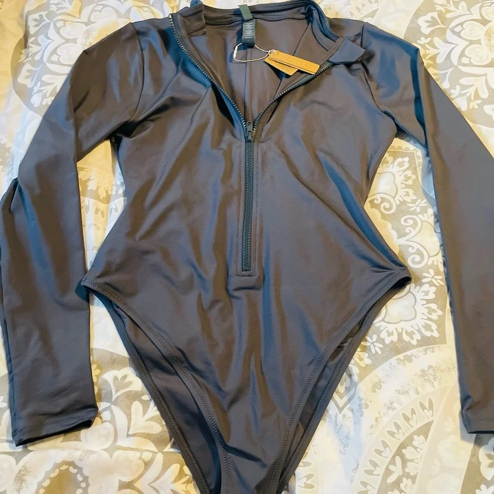 Skims swim suit - Picture 4 of 9